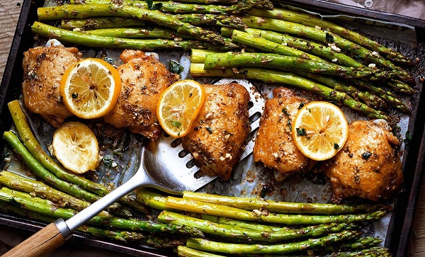 How To Prepare One-Pan Lemon Garlic Chicken and Asparagus