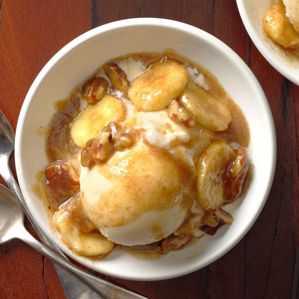 How To Prepare Bananas Foster Sundaes